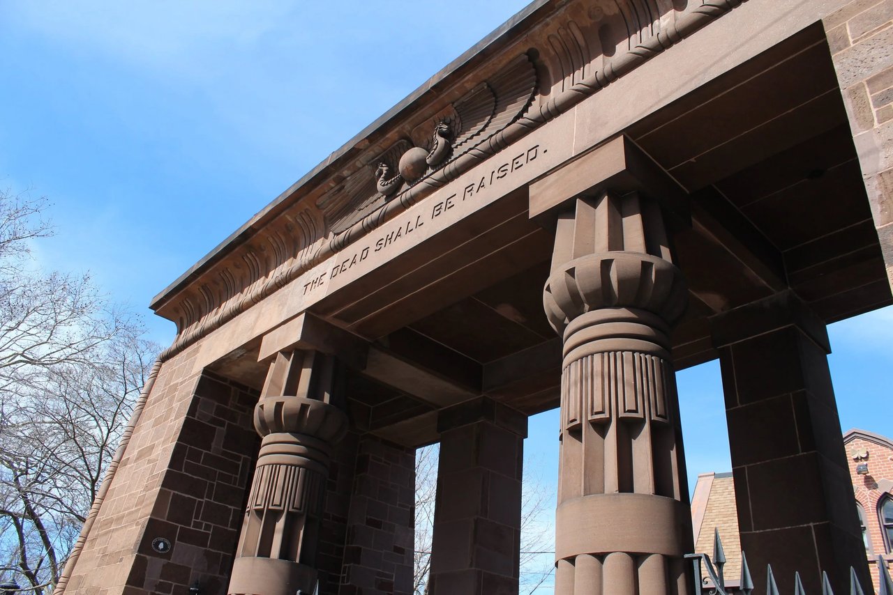 Grove Street Cemetery 埃及复兴风格入口