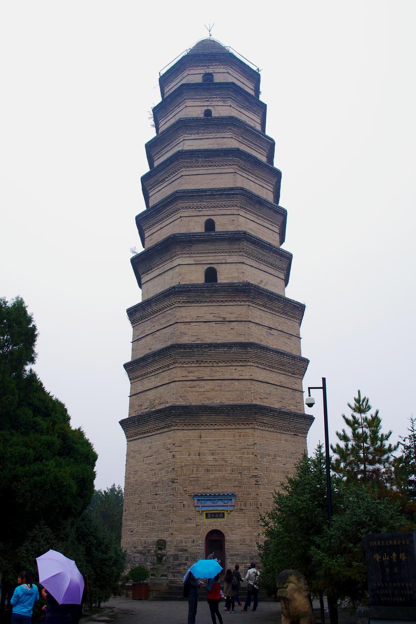 延安宝塔(岭山寺塔)八角九层砖砌塔身