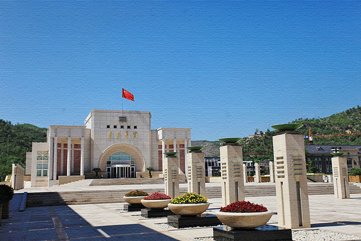 中国延安干部学院主楼外景