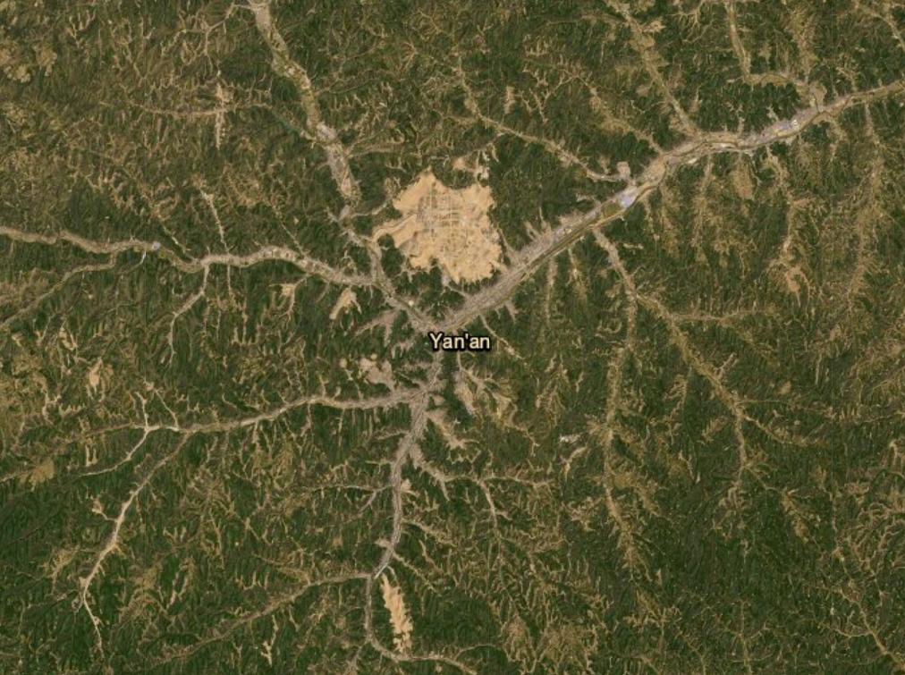 2021年延安卫星影像，可见Y形河谷与新区台地的对比