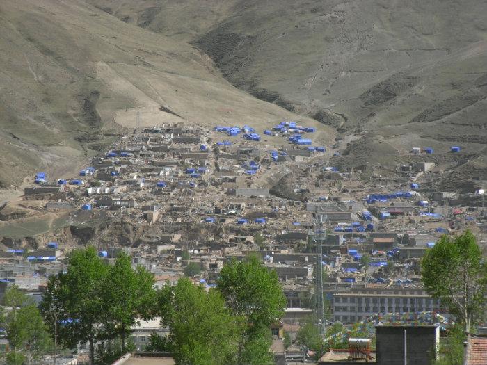 2010年5月震后废墟，与上图同一角度
