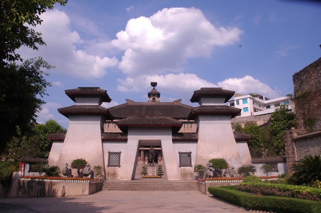 中国酒文化城入口建筑，仿汉代阙楼风格